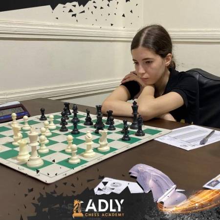 حصول الطالبة يارا علام على المركز الاول على مستوى الجامعة فى بطولة الشطرنج