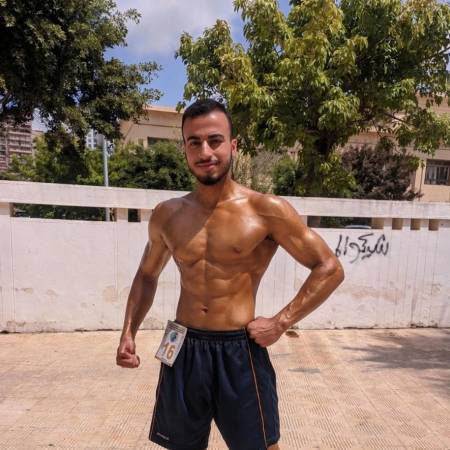 فوز الطالب/ رزق خميس عبد العزيز بالمركز الرابع علي مستوى الجامعة في بطولة كمال الأجسام